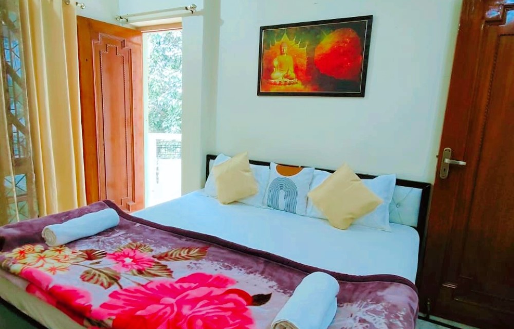 Serene Stays Varanasi